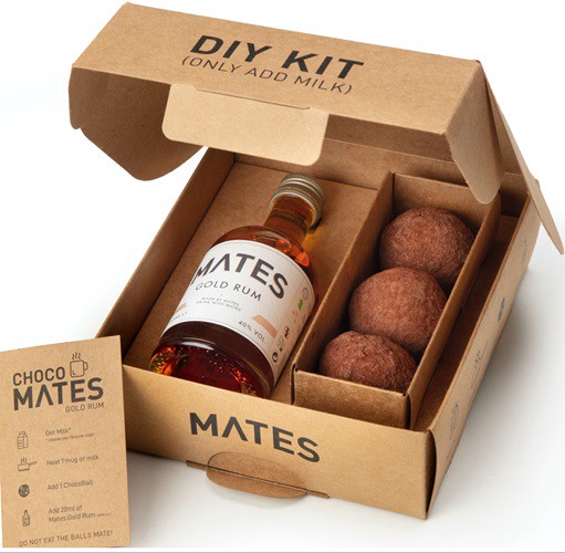 Photo of Mates Chocomates (gold) met 3 bruine choco ballen